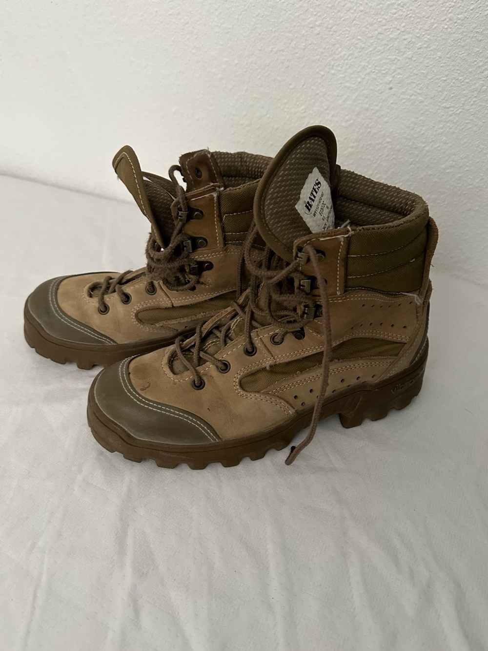 Bates E03612C Women’s 5.5W Tactical Boots Vibram Leather Military Tan Work